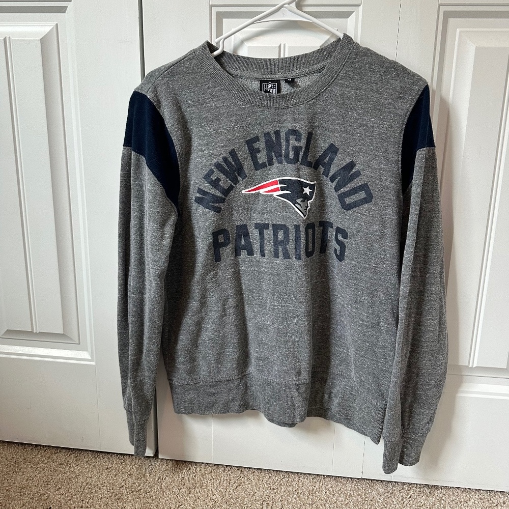 NFL Patriots football sweatshirt